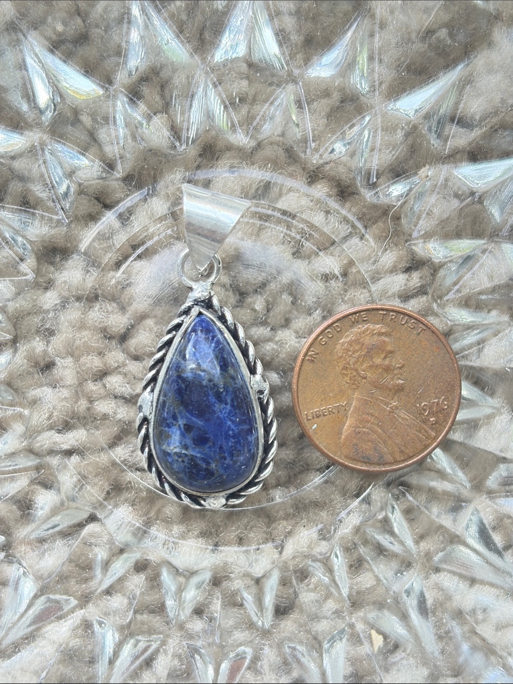 925 Sterling Silver Teardrop Blue Sodalite Pendant - Picture 3 of 3